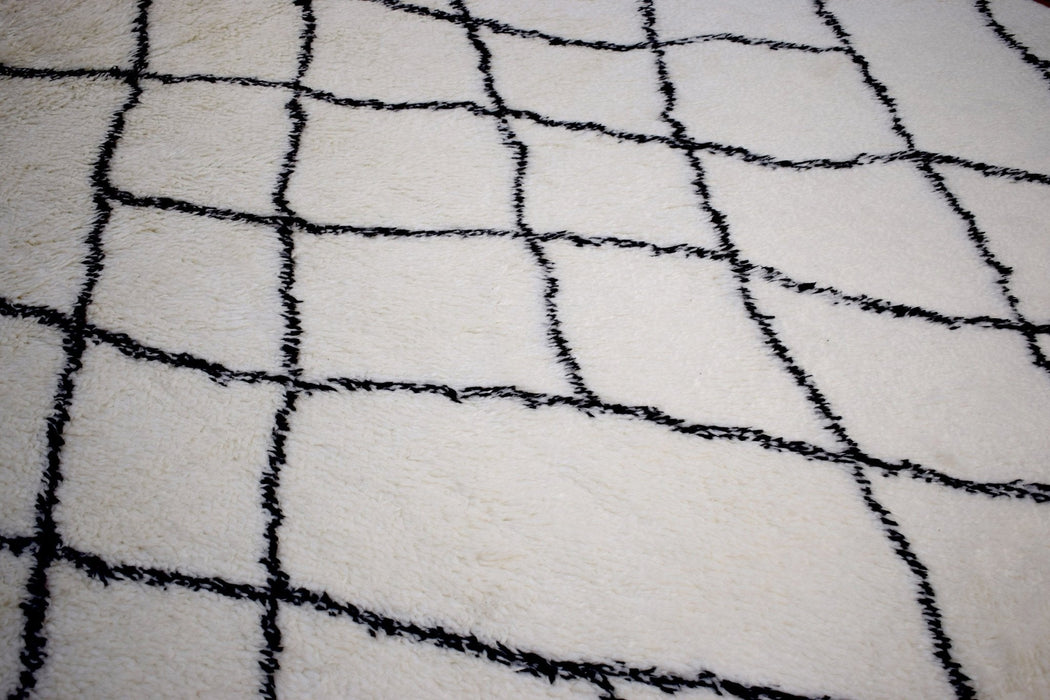 Contemporary Hand Woven Plus Moroccan Fine Wool Area Rug