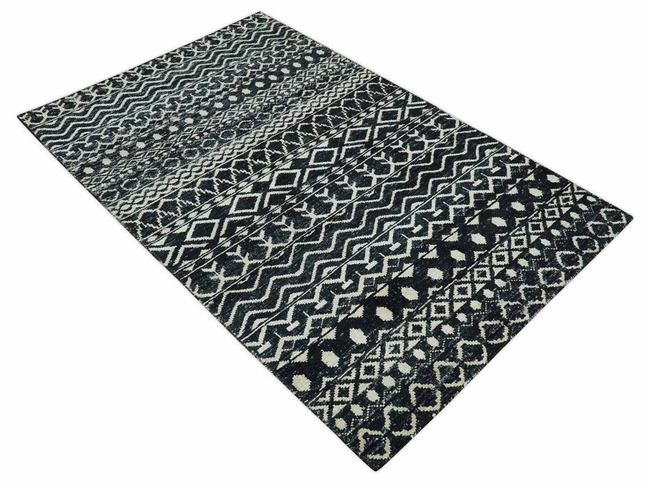5.6x8.6 Black and Ivory Hand Knotted Southwestern Tribal Trellis wool Area Rug