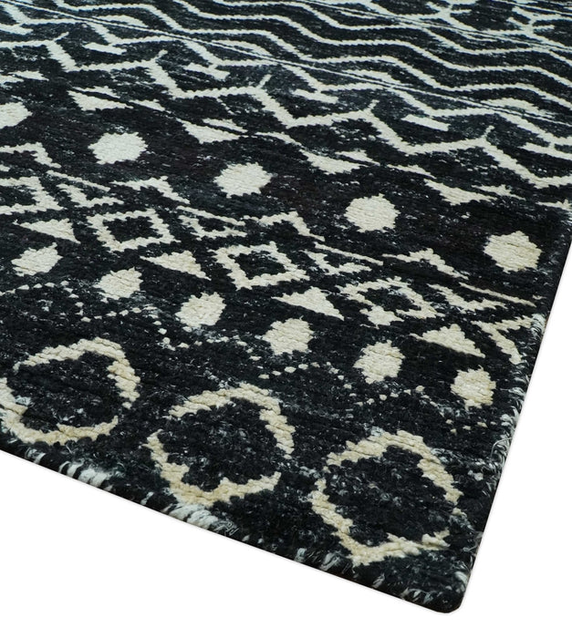 5.6x8.6 Black and Ivory Hand Knotted Southwestern Tribal Trellis wool Area Rug