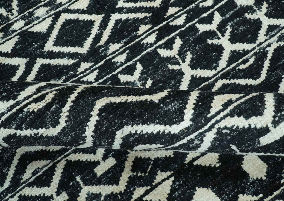 5.6x8.6 Black and Ivory Hand Knotted Southwestern Tribal Trellis wool Area Rug