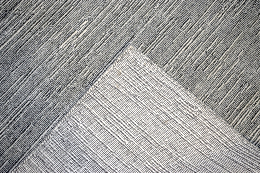 5x8 Solid Silver and White Area Rug | Handmade with Wool & Viscose | TRD1006558