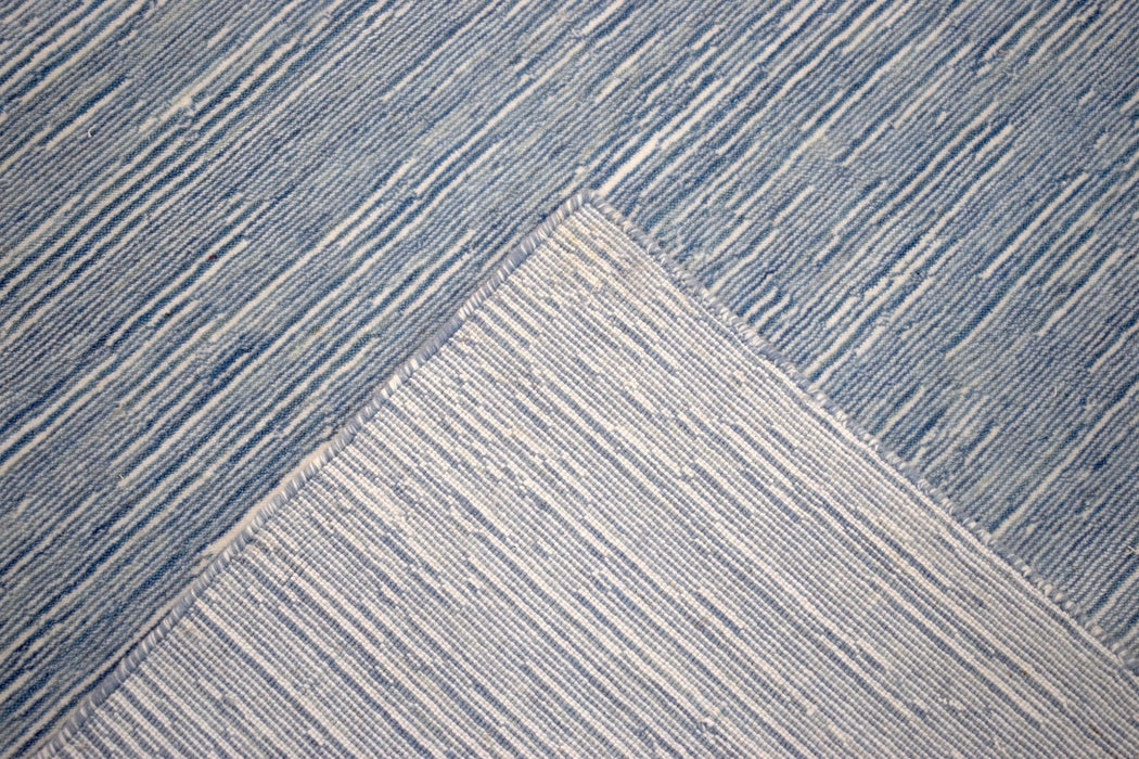 Hand Woven Blue, Ivory wool and Art Silk contemporary Area Rug