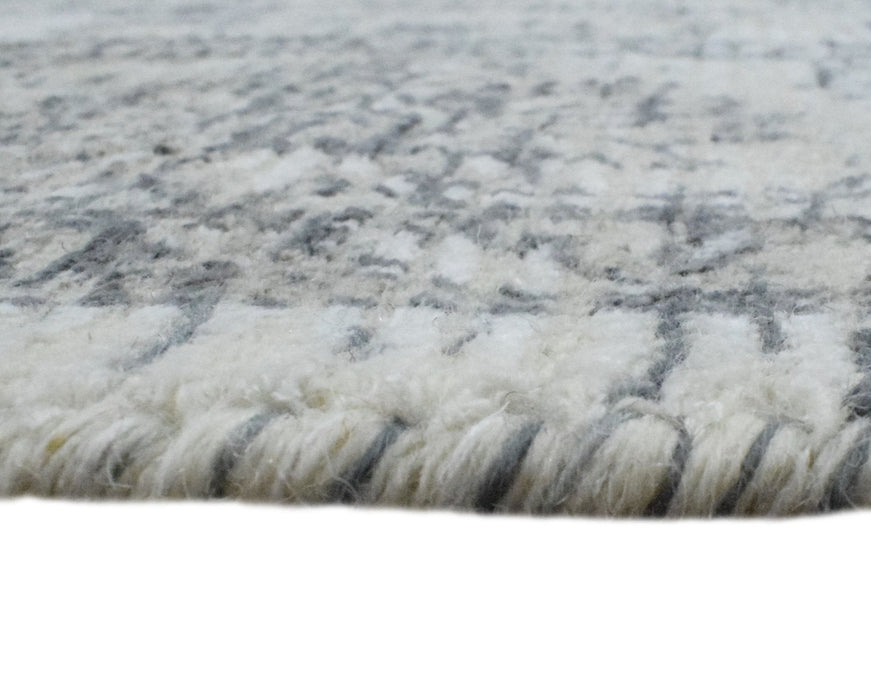 Hand Woven Wool and Art Silk Transitional Silver and Gray Rug