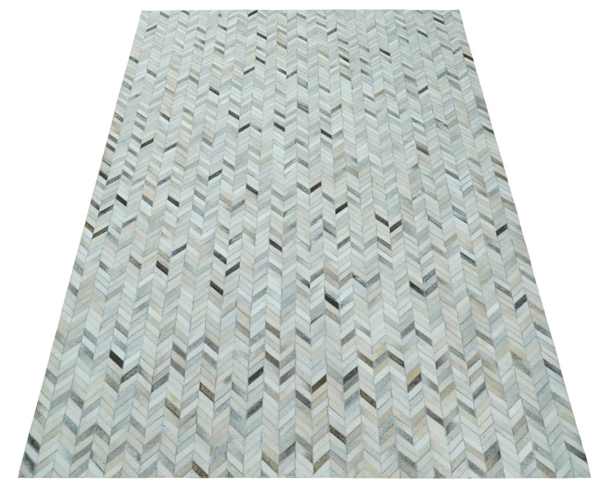 Modern Chevron Design Ivory and Silver Handmade Area Rug