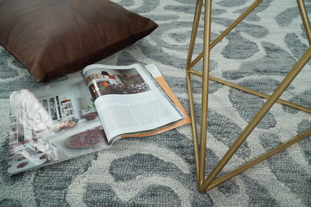 Hand Tufted Contemporary Gray and Silver Wool Area Rug