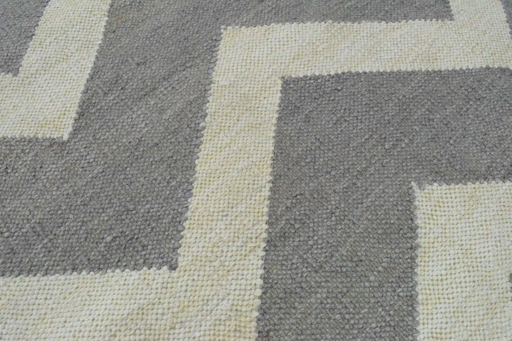 Modern Chevron Gray and Beige Dhurrie Wool Polyester 5x8 Rug