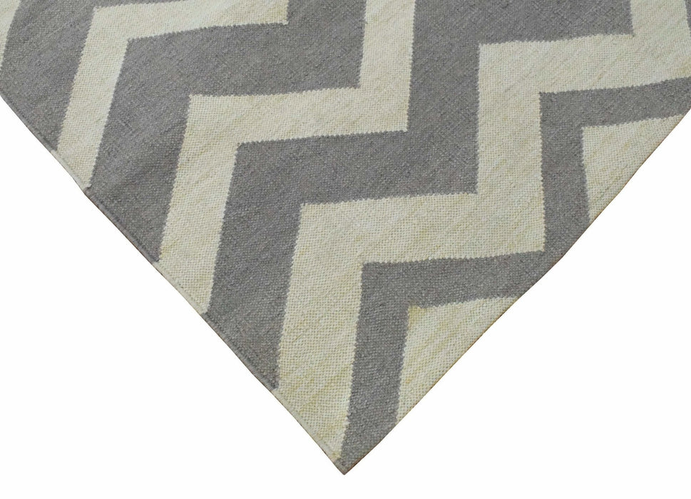 Modern Chevron Gray and Beige Dhurrie Wool Polyester 5x8 Rug