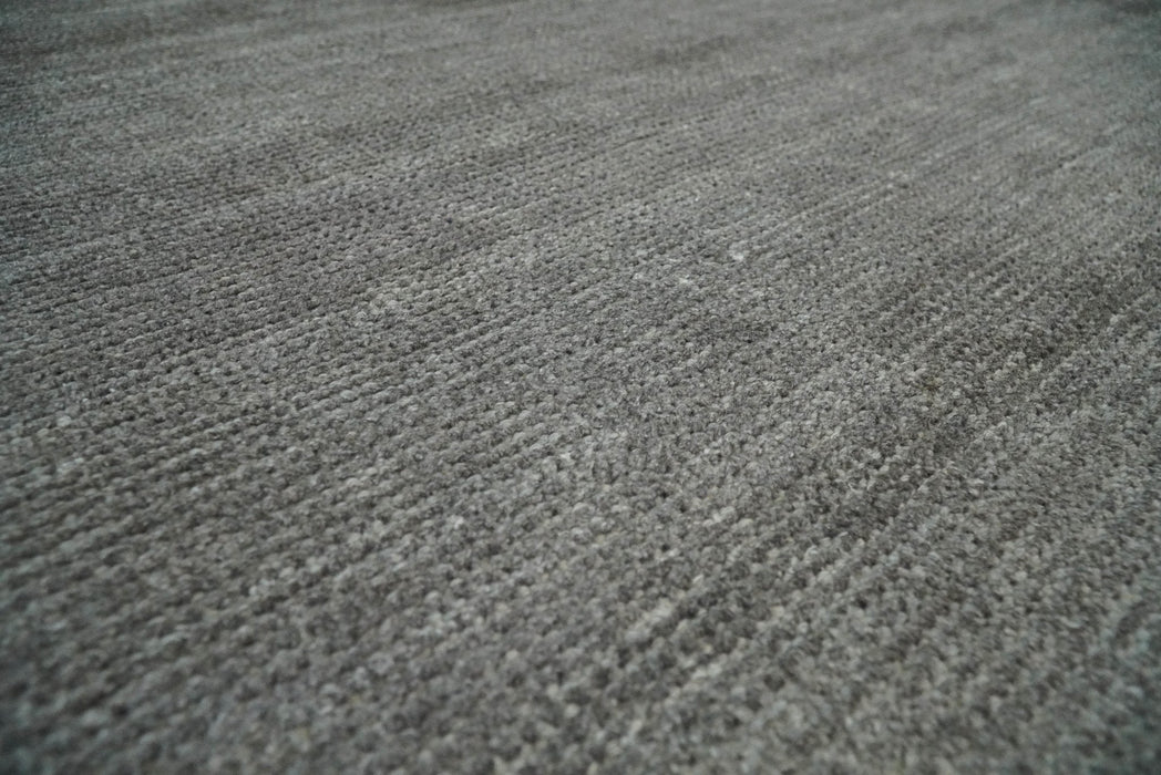 Modern Solid Gray Hand Woven 5x8 Wool and Viscose Rug