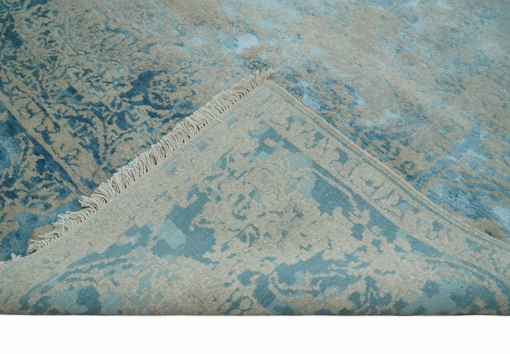 8x10 Premium Hand knotted Blue and Beige Traditional wool and Silk Area Rug