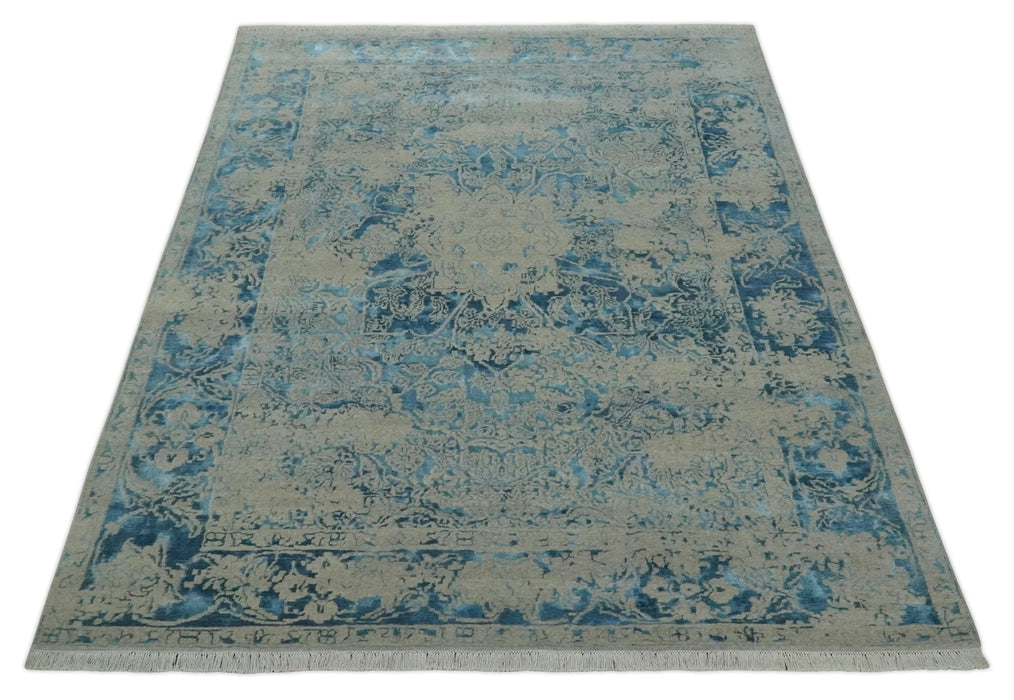 8x10 Premium Hand knotted Blue and Beige Traditional wool and Silk Area Rug