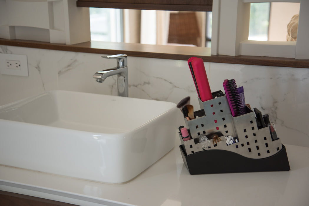 Manhattan 2050 Multi purpose holder