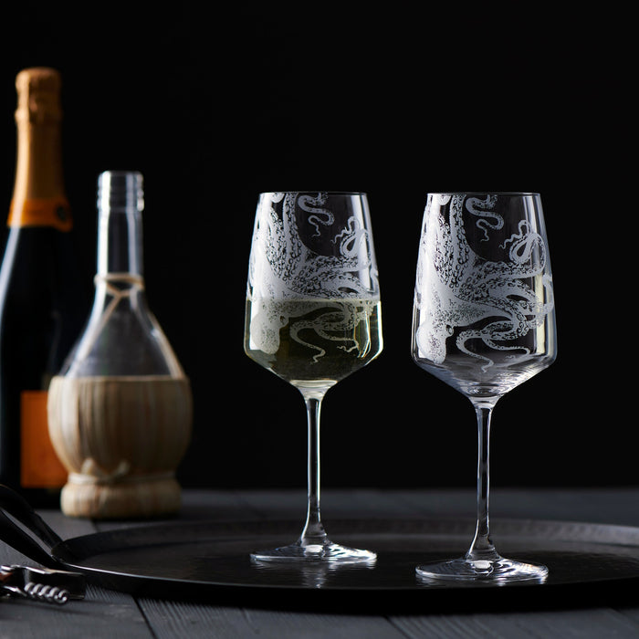 Lucy White Wine Glasses, Set of 2