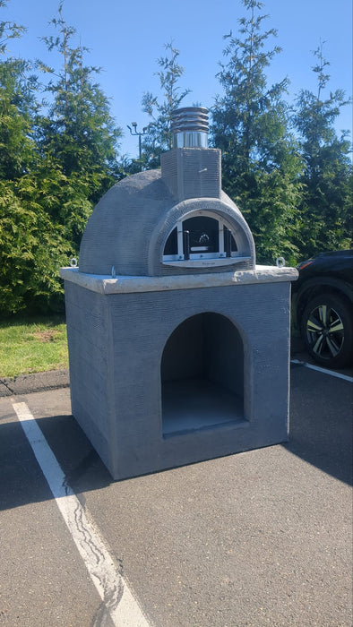 Traditional Wood Fired Brick Pizza Oven - Naked with Matching Base