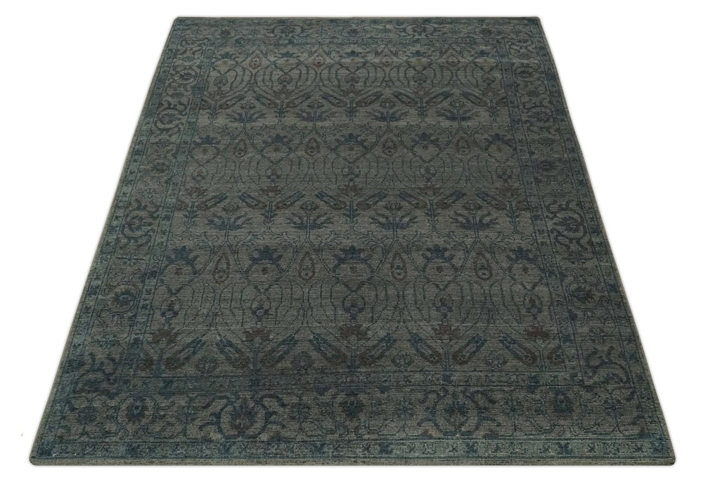 Antique look Gray, Taupe and Gray 8x10 Traditional Design wool Rug