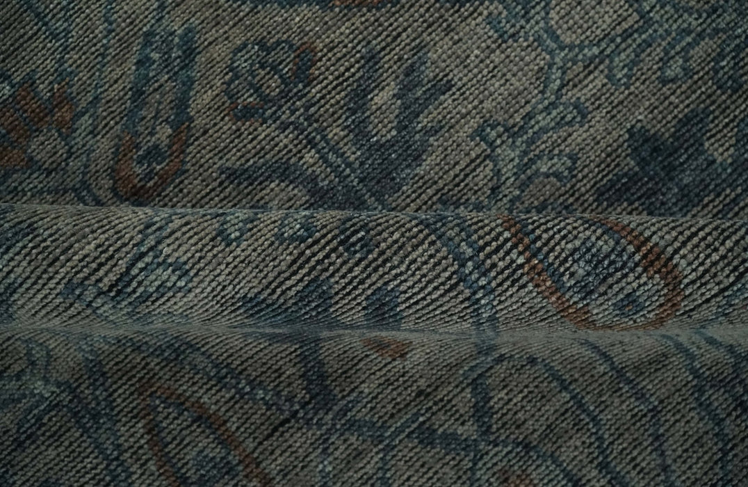 Antique look Gray, Taupe and Gray 8x10 Traditional Design wool Rug