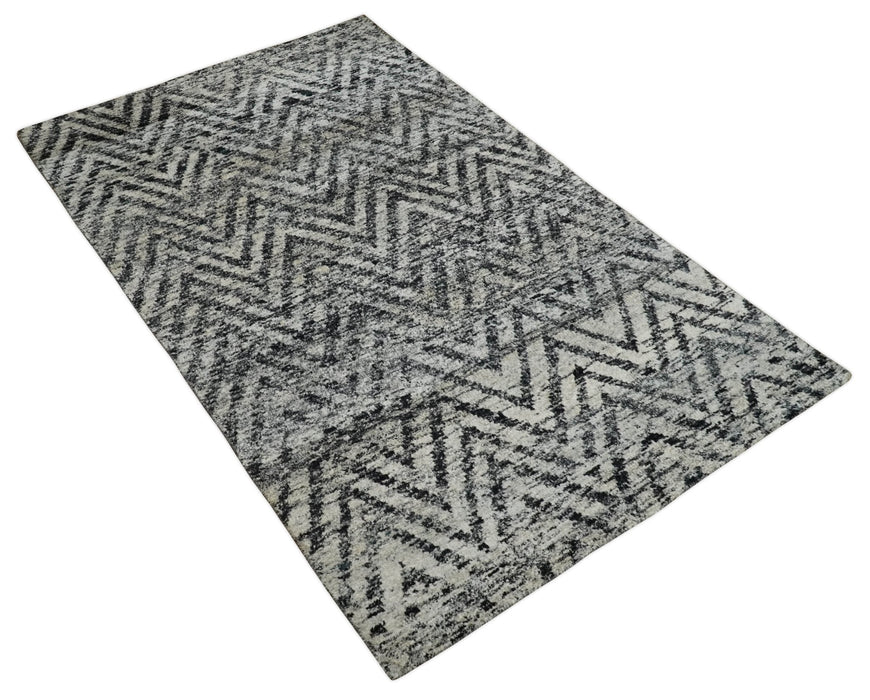 Chevron Silver and Black Shaded 5x8 Bamboo Silk Handwoven Area Rug