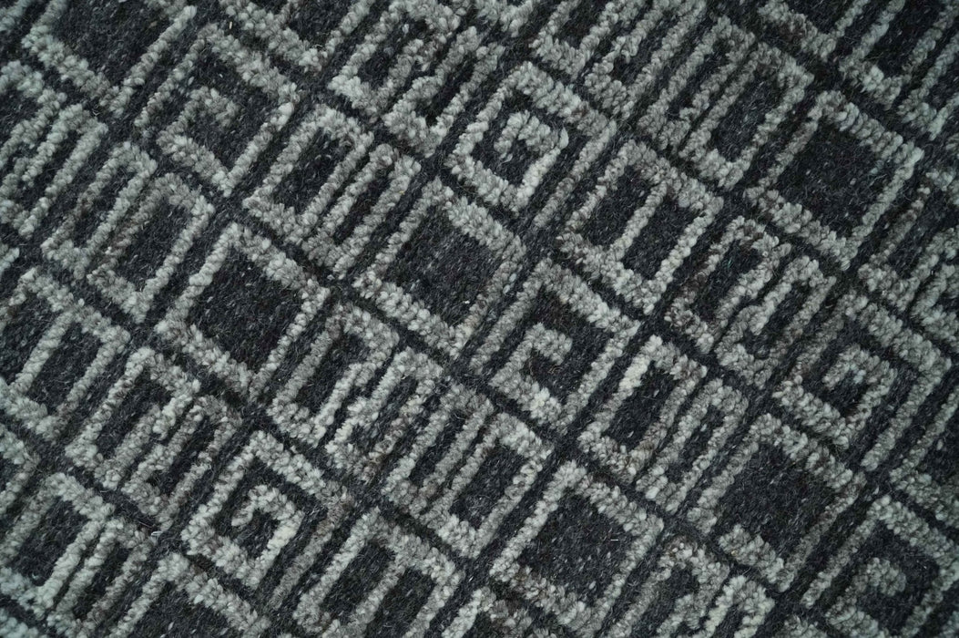 Contemporary Hand carved 8x10 Silver and Charcoal Traditional Geometrical Pattern Hand Knotted Wool Area Rug