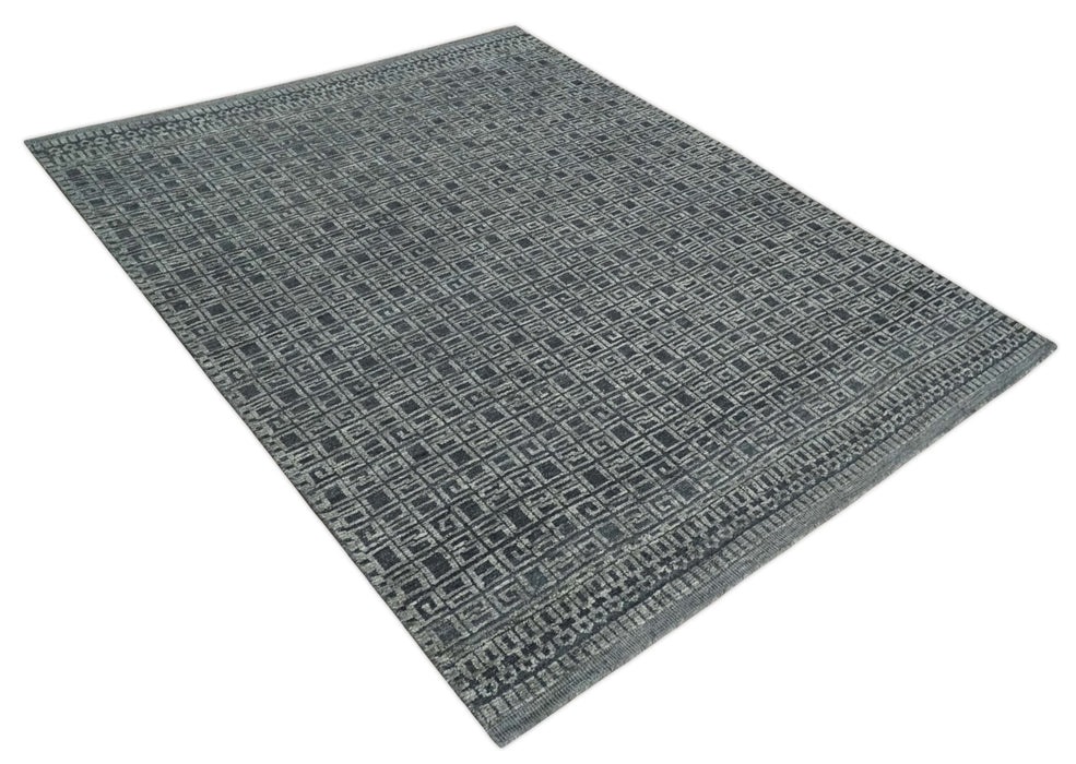 Contemporary Hand carved 8x10 Silver and Charcoal Traditional Geometrical Pattern Hand Knotted Wool Area Rug