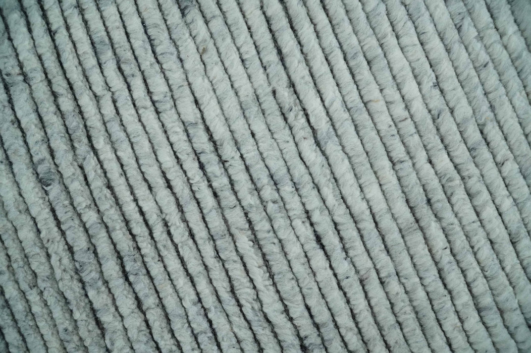 Contemporary look Gray Hand knotted loop Cut 8x10 wool Area Rug