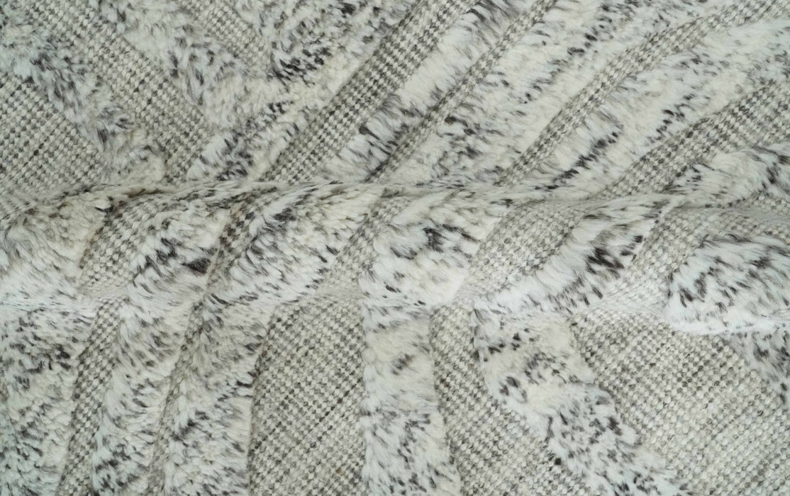 Contemporary Pattern Hand knotted High Low Ivory and Charcoal 8x10 wool Area Rug