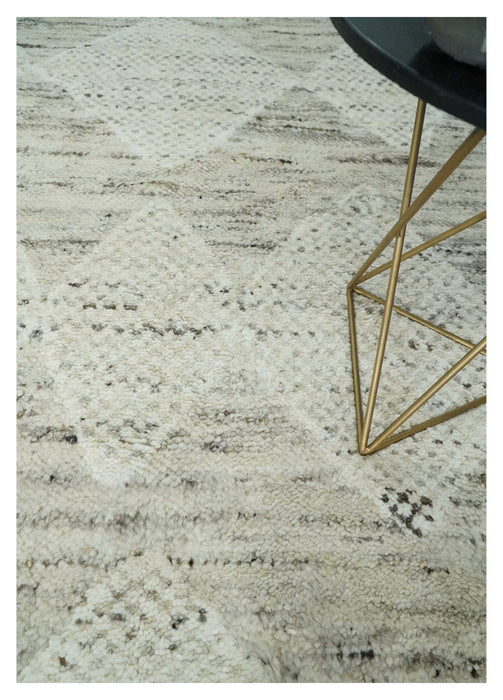Contemporary Woolen Ivory and Brown 8.4x10.5 hand knotted Geometrical Area rug