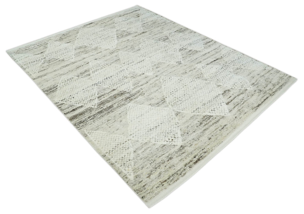 Contemporary Woolen Ivory and Brown 8.4x10.5 hand knotted Geometrical Area rug