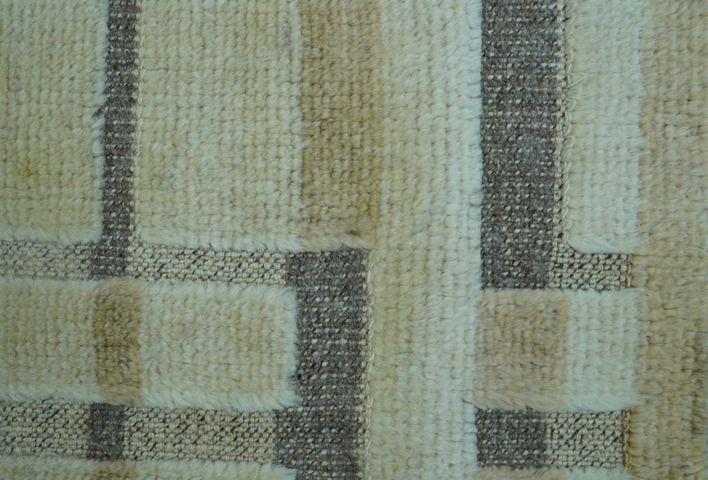 Custom Made Contemporary Design Beige And Gray Hand knotted wool Area Rug