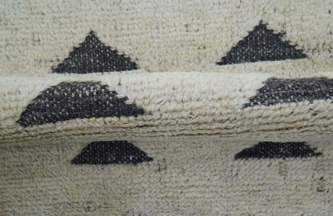 Custom Made Contemporary Design Black And Beige Hand knotted wool Area Rug