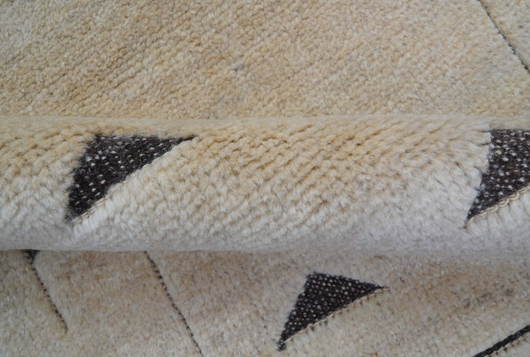 Custom Made Contemporary Design Black And Beige Hand knotted wool Area Rug