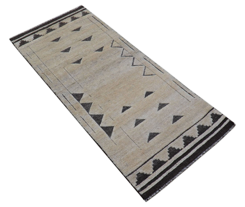 Custom Made Contemporary Design Black And Beige Hand knotted wool Area Rug