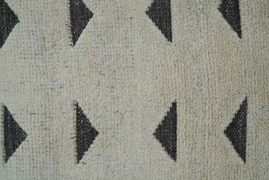 Custom Made Contemporary Design Black And Beige Hand knotted wool Area Rug
