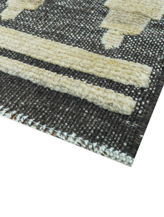 Custom Made Contemporary Design Black And Beige Hand knotted wool Area Rug