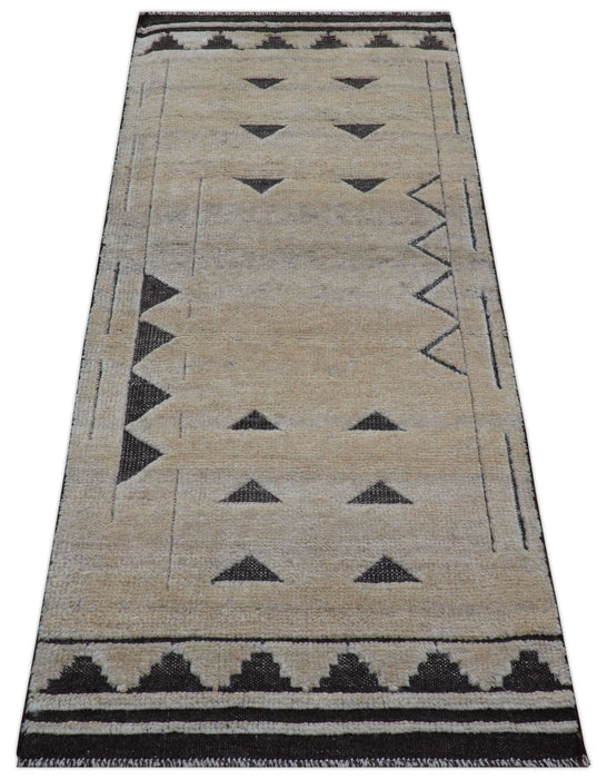 Custom Made Contemporary Design Black And Beige Hand knotted wool Area Rug