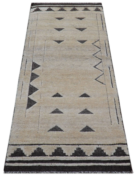 Custom Made Contemporary Design Black And Beige Hand knotted wool Area Rug
