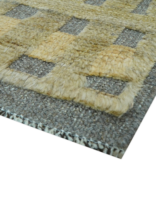 Custom Made Contemporary Design Gray And wheat Hand knotted wool Area Rug