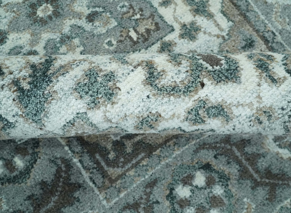 Gray and Ivory Traditional Heriz Hand Knotted 5x8 wool area rug