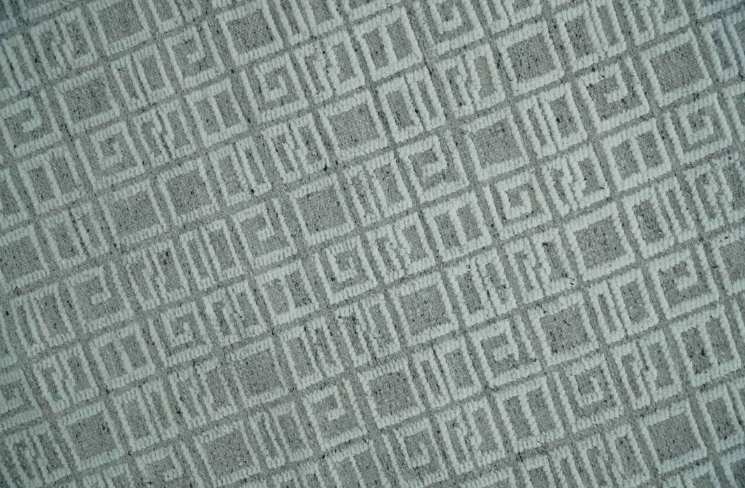 Hand carved Silver and Charcoal Traditional Geometrical Pattern Hand Knotted 8.2x10.6 Wool Area Rug