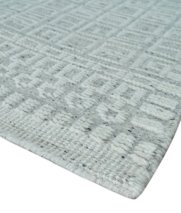 Hand carved Silver and Charcoal Traditional Geometrical Pattern Hand Knotted 8.2x10.6 Wool Area Rug
