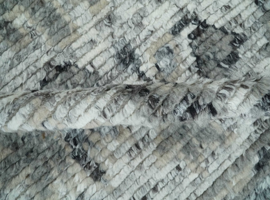 Hand Knotted Ivory, Silver and Beige Traditional Made with Blended Wool Multi Size Rug