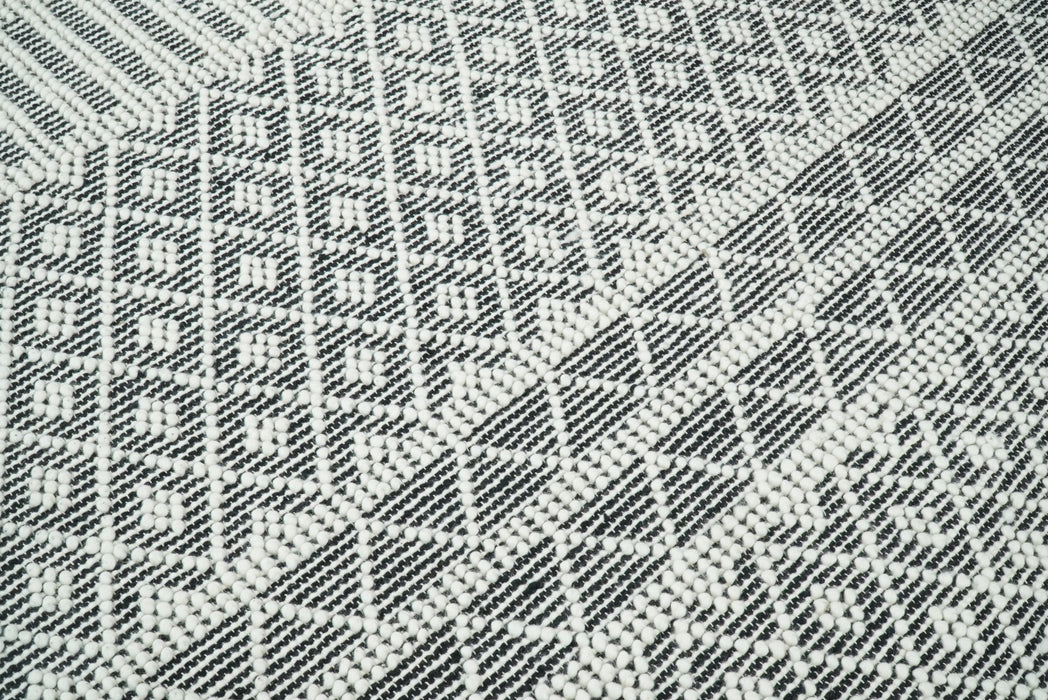 Contemporary Hand Woven Black and White Woolen Trellis Area Rug