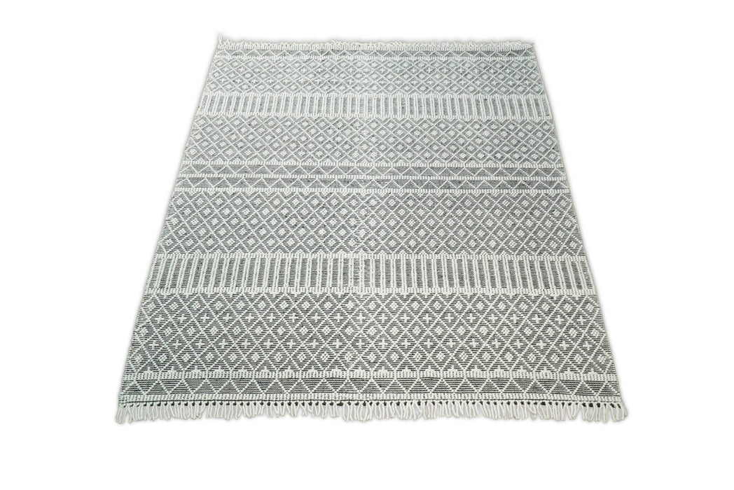 Contemporary Hand Woven Black and White Woolen Trellis Area Rug