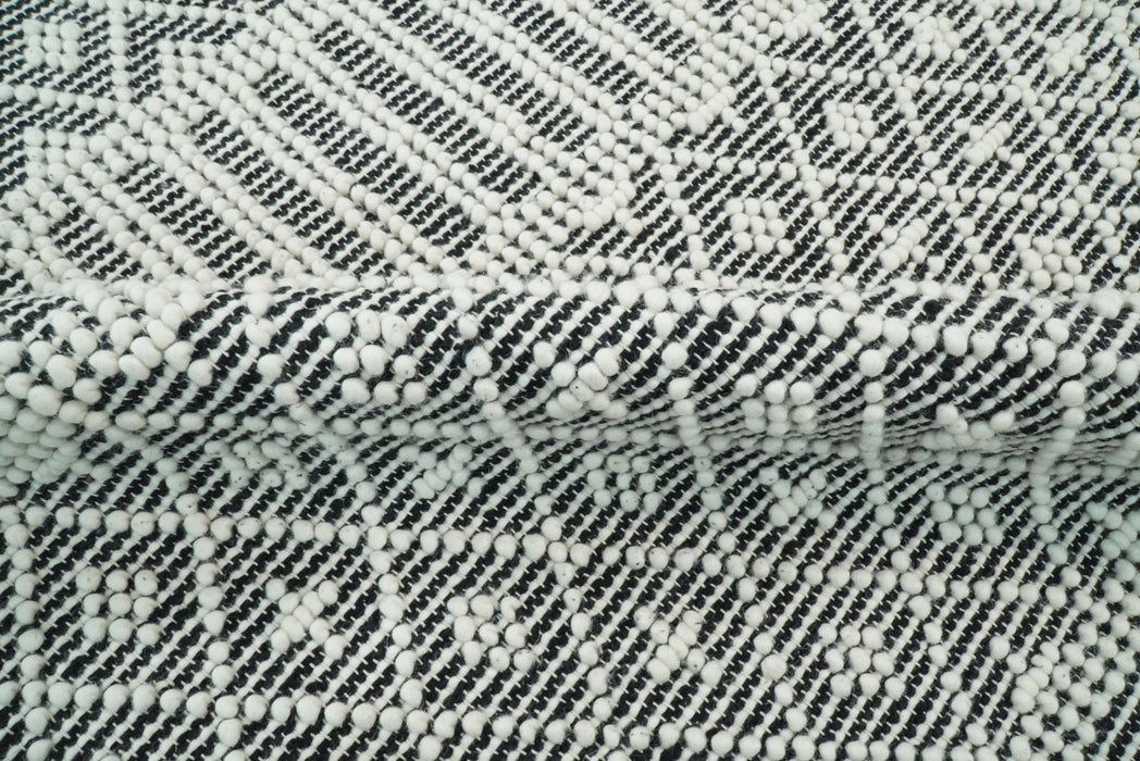 Contemporary Hand Woven Black and White Woolen Trellis Area Rug