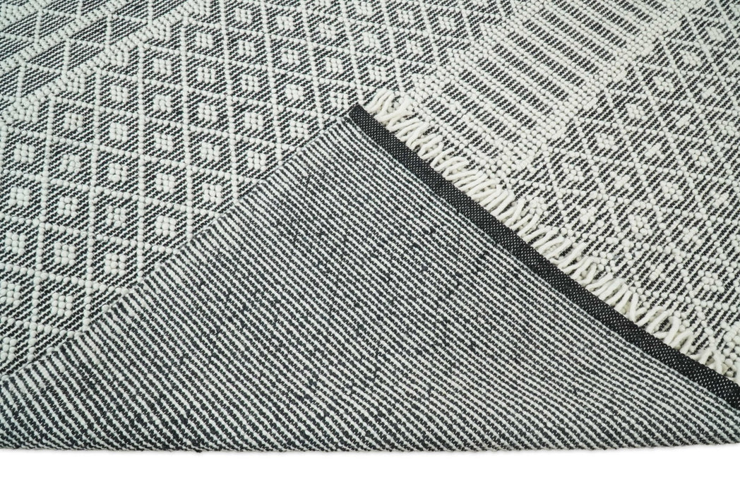 Contemporary Hand Woven Black and White Woolen Trellis Area Rug