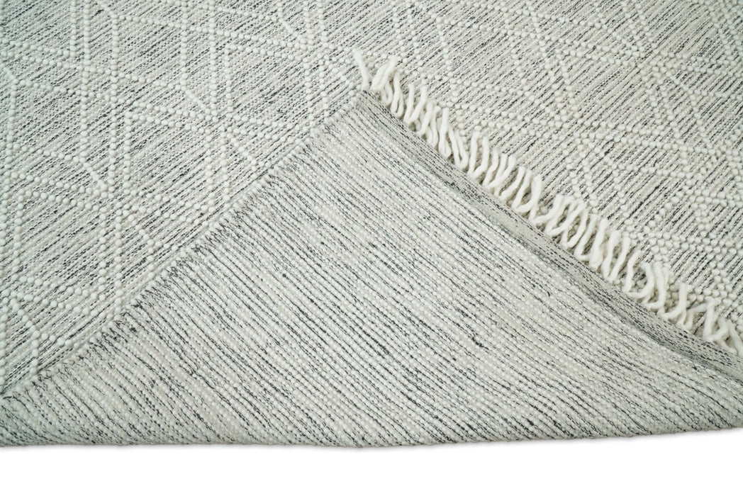 Hand Made Woolen Chunky and Soft White Wool Area Rug | CAL4