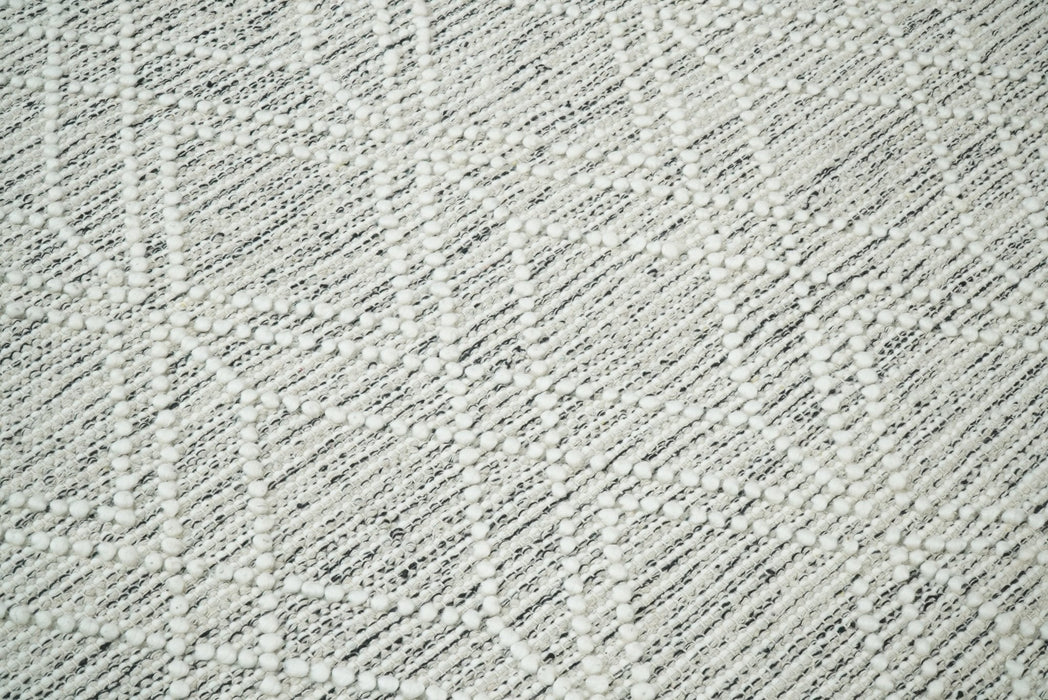 Hand Made Woolen Chunky and Soft White Wool Area Rug | CAL4