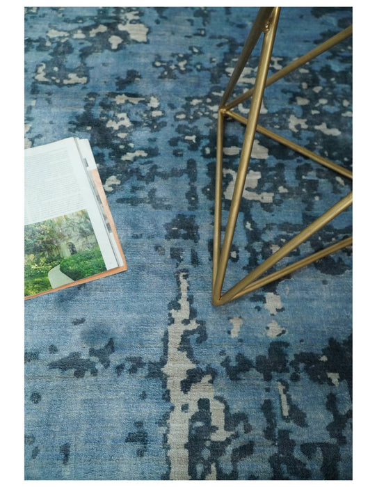 Handmade 8x10 Blue and Ivory Bamboo Silk Area Rug