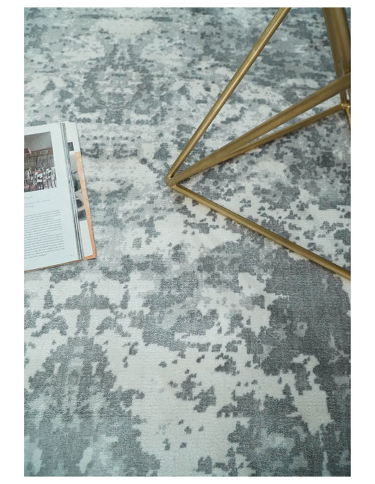 Handmade 7.10x9.9 Abstract Ivory and Gray Blended Wool and Bamboo Silk Area Rug