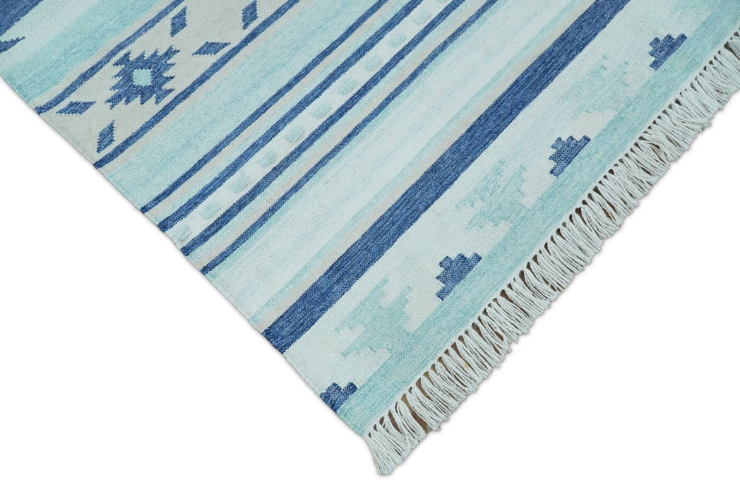 Handmade Boho 2x3, 5x8 and 8x10 White and Blue Wool Blend Dhurrie Rug | VIK1