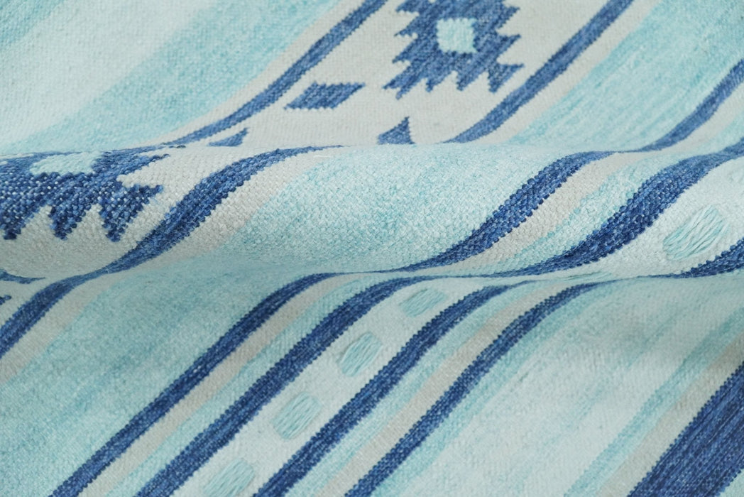 Handmade Boho 2x3, 5x8 and 8x10 White and Blue Wool Blend Dhurrie Rug | VIK1