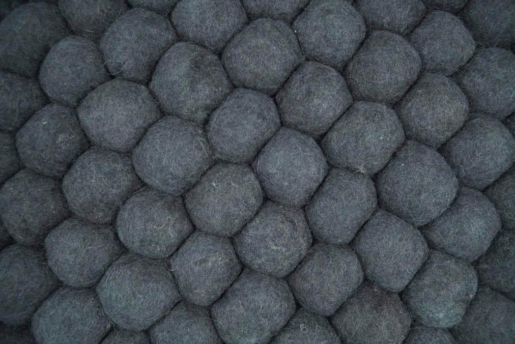Handmade Felted Round Pebbles 2x3 Gray Charcoal 100% Wool Rug | PB1
